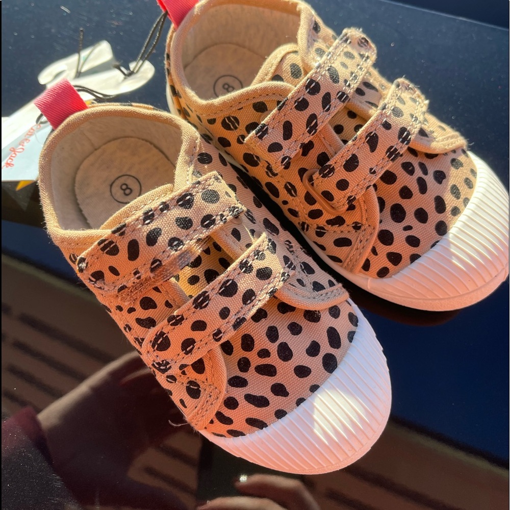 Cat & Jack Toddler 8 sneaker